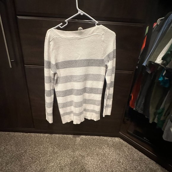 Market & Spruce sweater - Picture 5 of 7